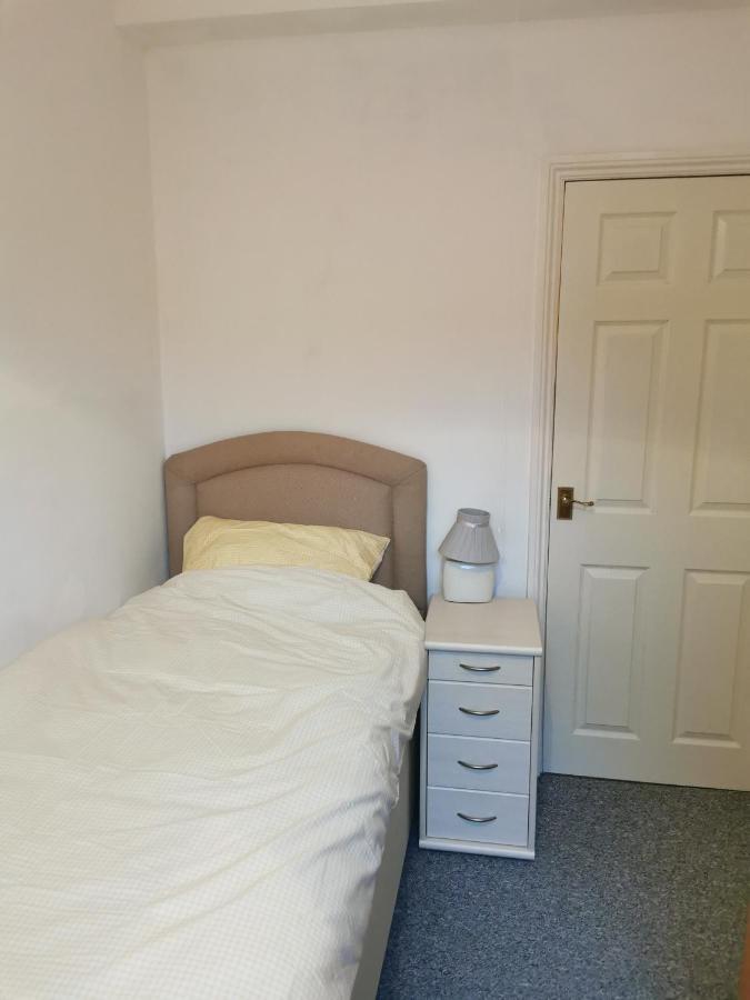 Parkside House 3 Bedroom 2 Bathroom. Parking. Barrow-in-Furness Esterno foto